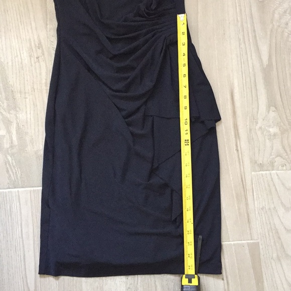 Maggy London-elegant and flattering dress - Picture 5 of 6